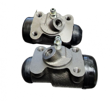 Front Wheel Cylinders, Pair - 1940s-1950s Studebaker Truck