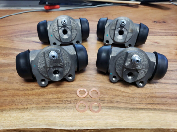 Wheel Cylinders, Set of 4 - 1940-1947 Dodge and Fargo Trucks